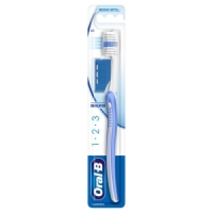 ORAL-B® Zahnbürste 1.39 €