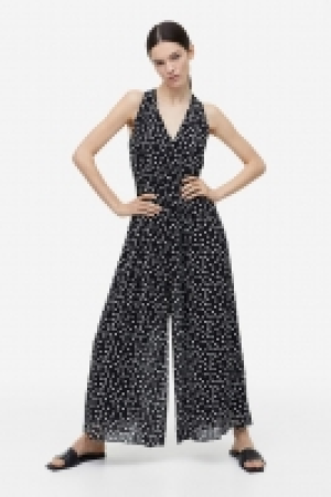 Crêpe-Jumpsuit mit V-Ausschnitt 54.99 €