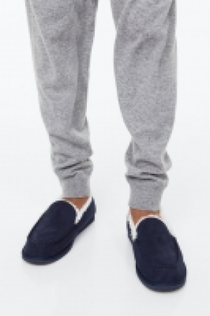 Slipper mit Teddyfutter 10.99 €