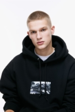 Oversized Hoodie mit Motiv 35.99 €