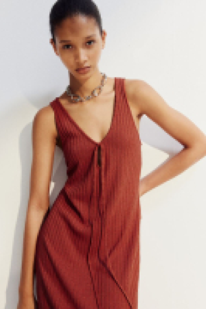 HM  Tie-detail rib-knit dress