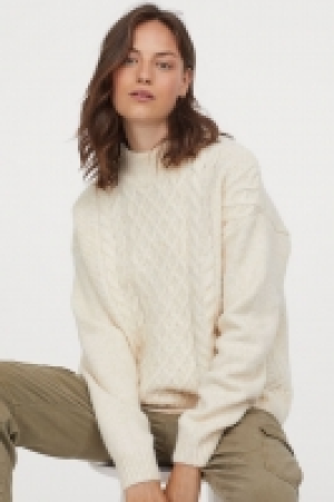 Pullover mit Zopfmuster 8.99 €